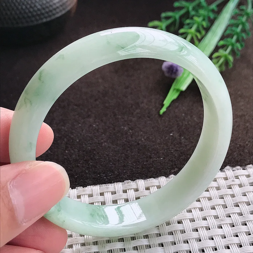 天然a货翡翠55.8/12.8/6.6老坑精美温润飘花手镯宽边翡翠玉手镯