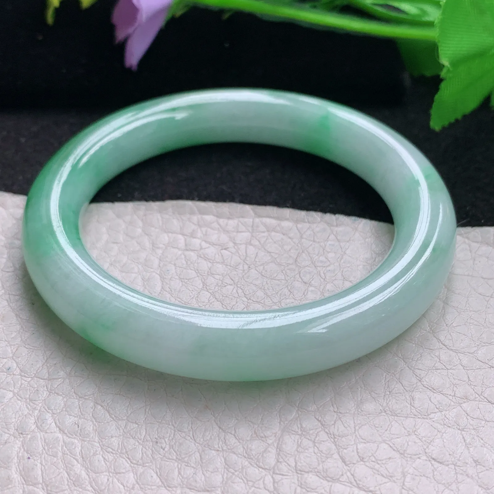 pj自然光53*9.8美人镯 缅甸翡翠玉手镯飘绿清秀圆条玉手环 叮当镯