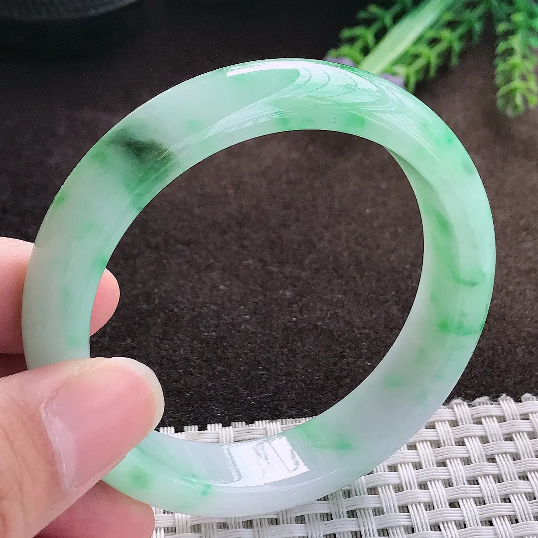 天然a货翡翠56/13.3/8.2老坑精美冰润飘阳绿花手镯宽边翡翠玉手镯