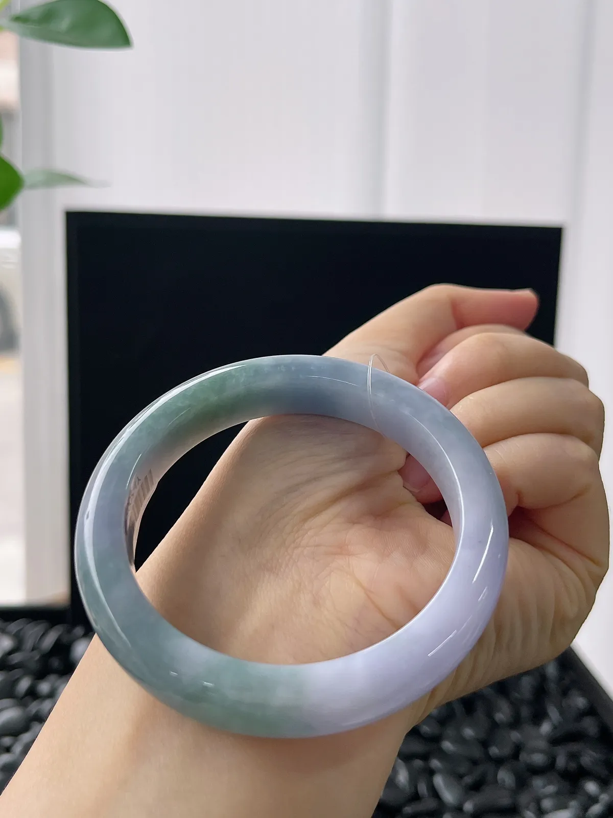 正圈53圈口，翡翠糯化种春带彩手镯