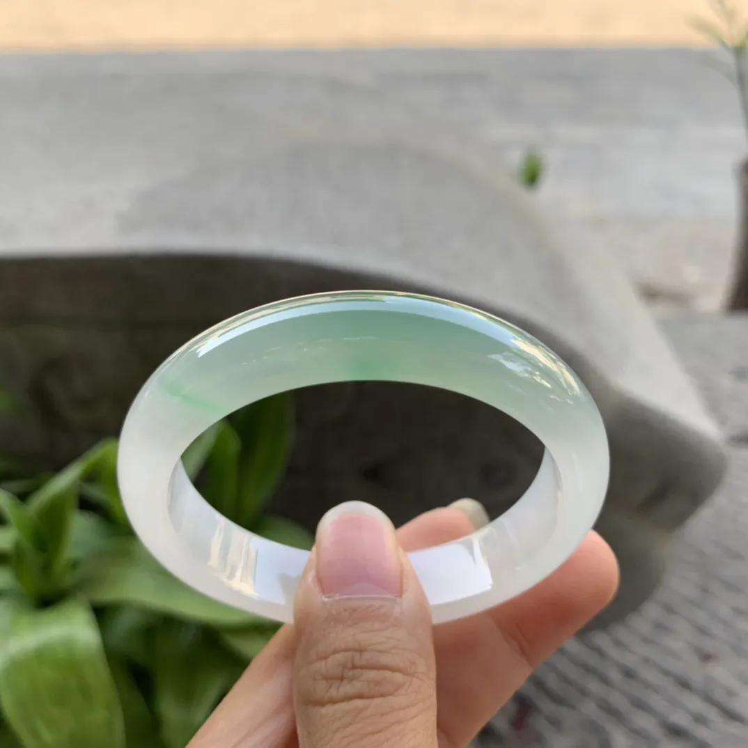 小圈口 52-45.7-12.3-7.4【冰种甜绿贵妃手镯】贵妃52 53可戴