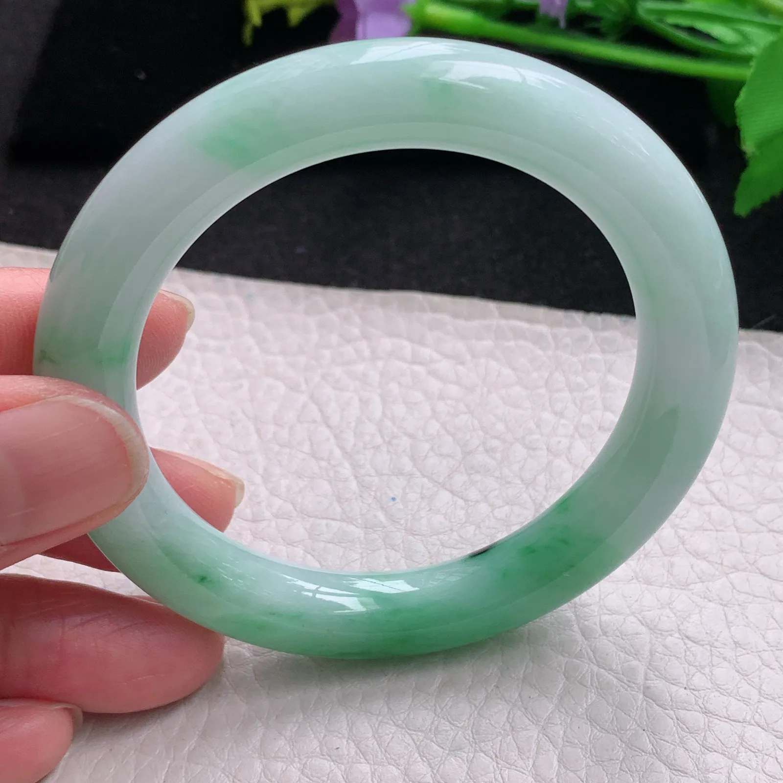 pj自然光53*9.8美人镯 缅甸翡翠玉手镯飘绿清秀圆条玉手环 叮当镯