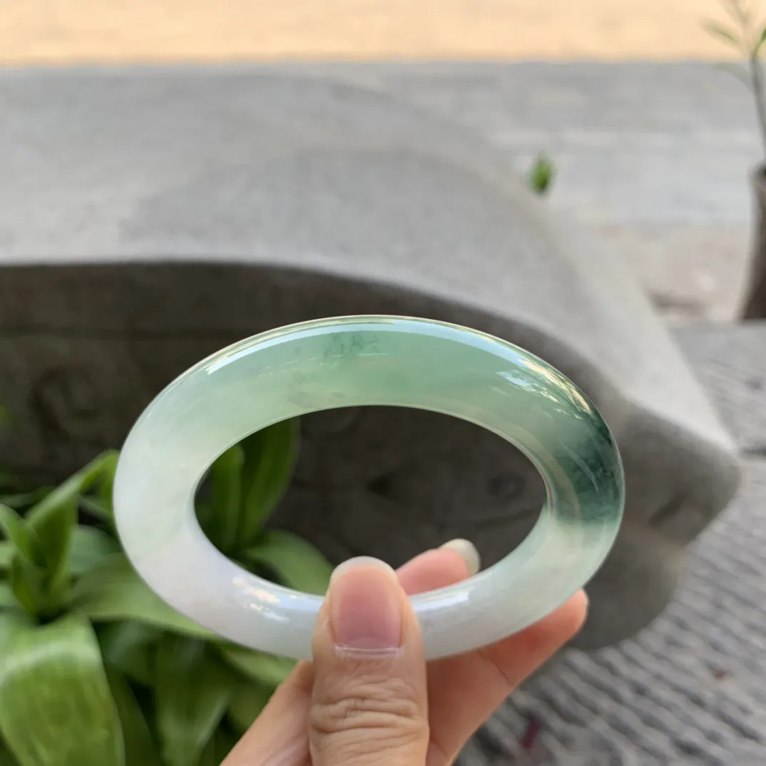 圈口55.7-11.5 【冰飘绿圆条手镯】圆条55 56可戴