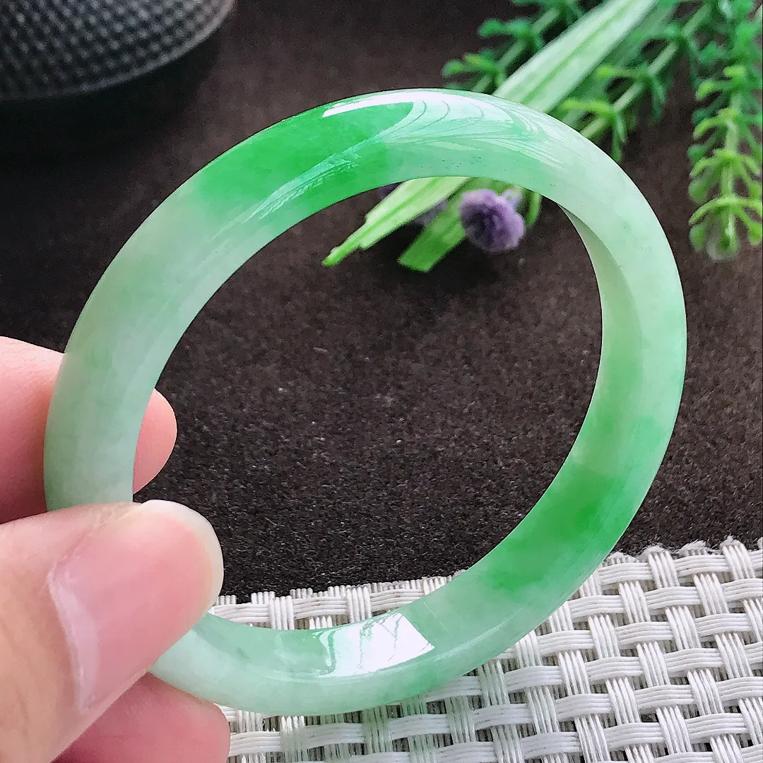 天然a货翡翠50.5/9.3/6.3老坑冰润飘阳绿手镯小圈口宽边翡翠玉手镯