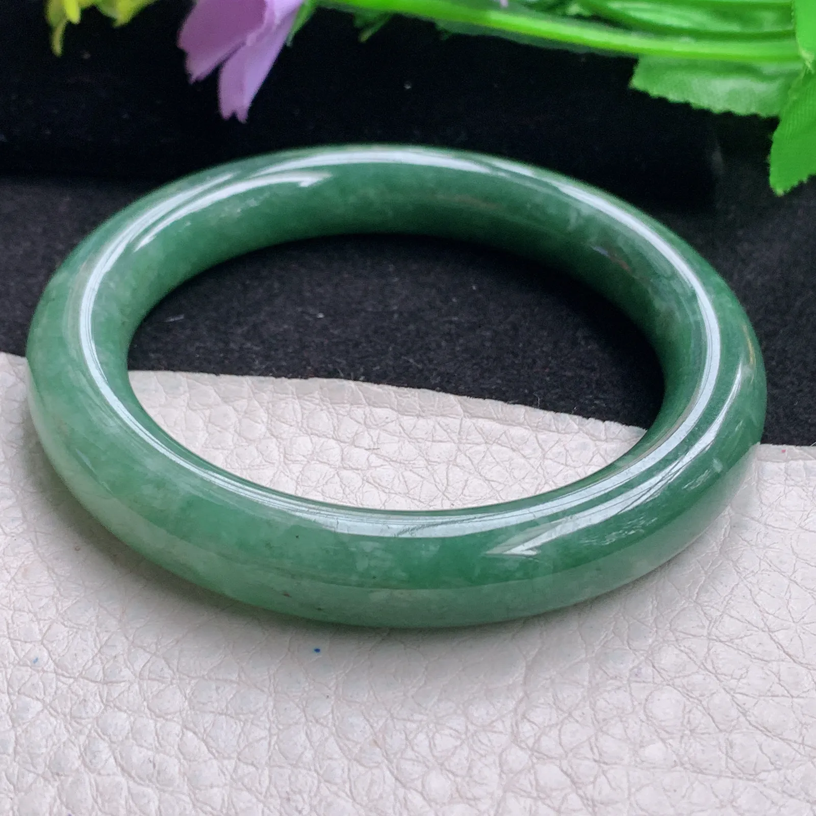 z自然光54.5*10*9.8美人镯 缅甸翡翠玉手镯满绿圆条玉手环 叮当镯
