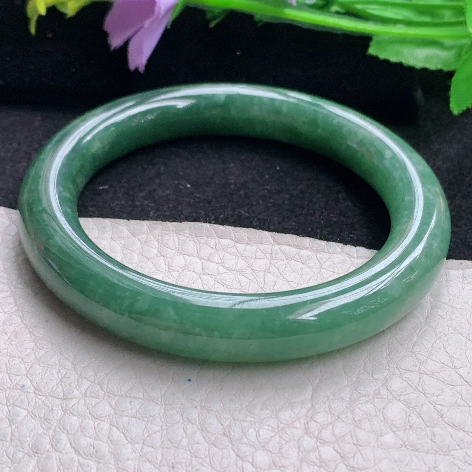 z自然光54.5*10*9.8美人镯 缅甸翡翠玉手镯满绿圆条玉手环 叮当镯