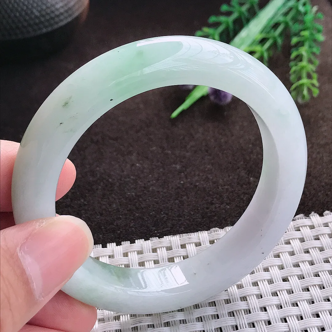 天然a货翡翠53.5/12.4/8.9老坑精美温润飘花手镯宽边翡翠玉手镯