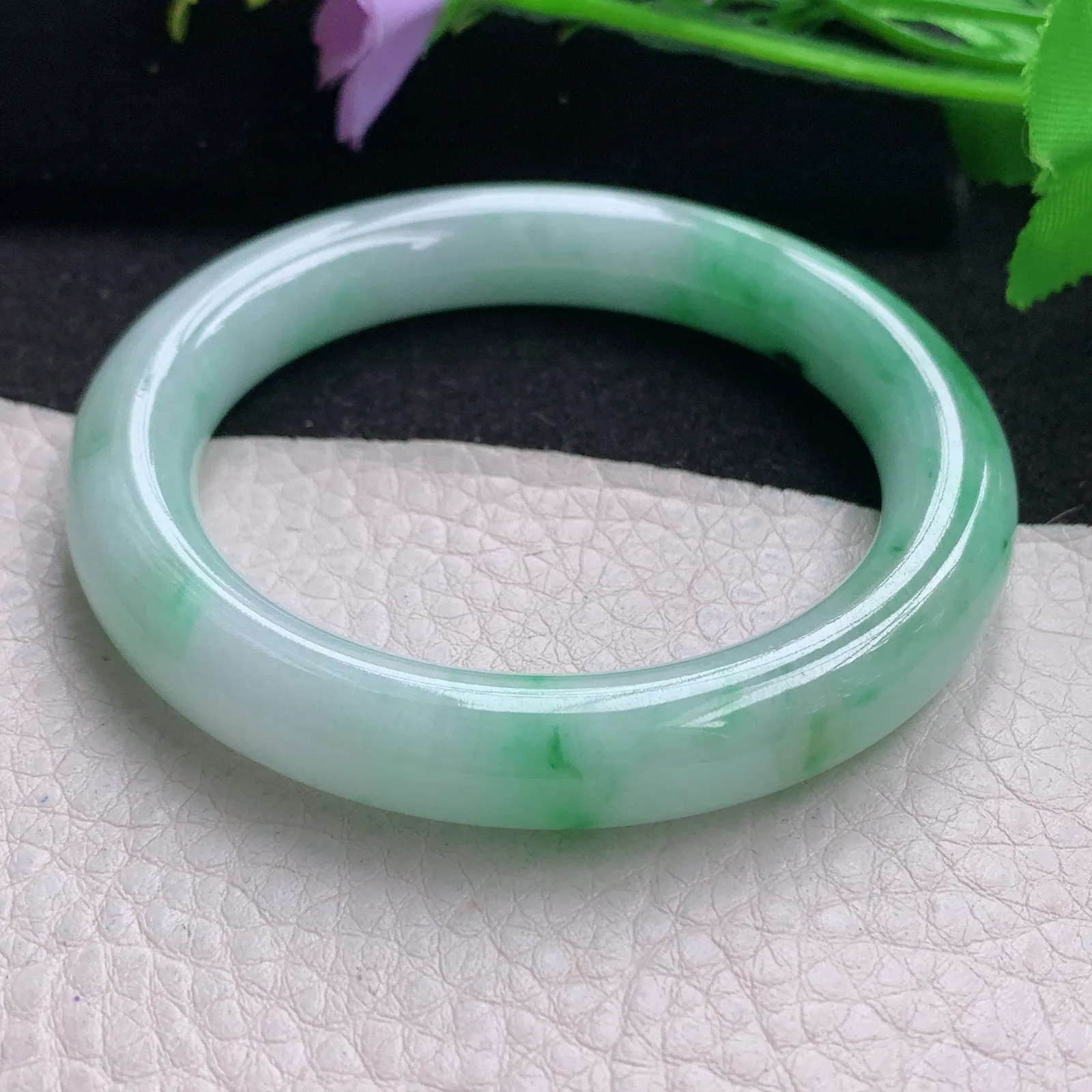 pj自然光53*9.8美人镯 缅甸翡翠玉手镯飘绿清秀圆条玉手环 叮当镯