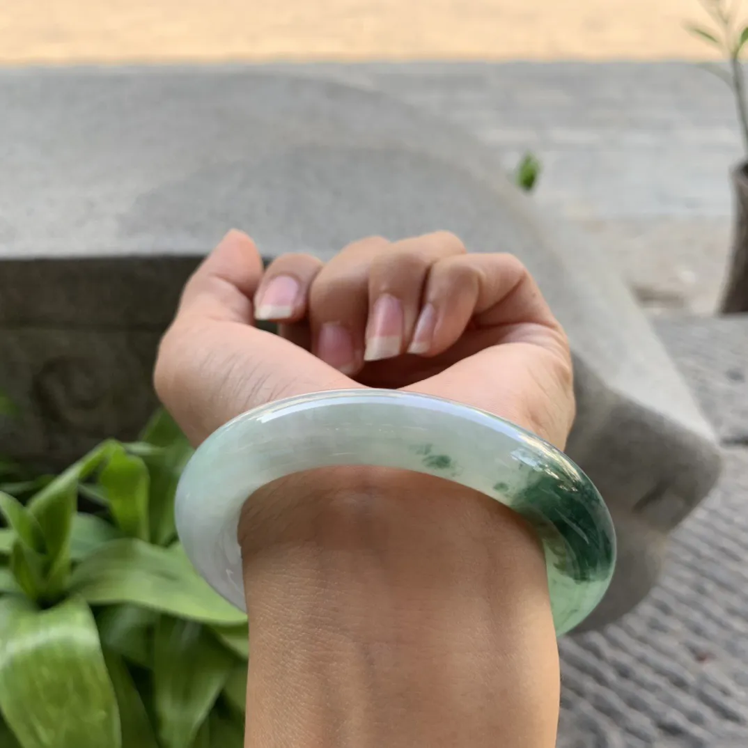 圈口55.7-11.5 【冰飘绿圆条手镯】圆条55 56可戴