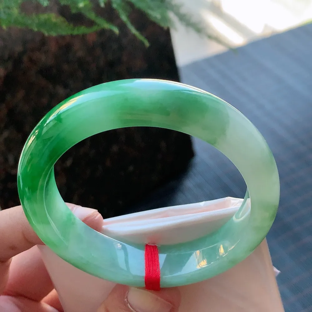 正圈一大节阳绿 无瑕 尺寸:58.1/14.1/8.7 色好🥰🥰