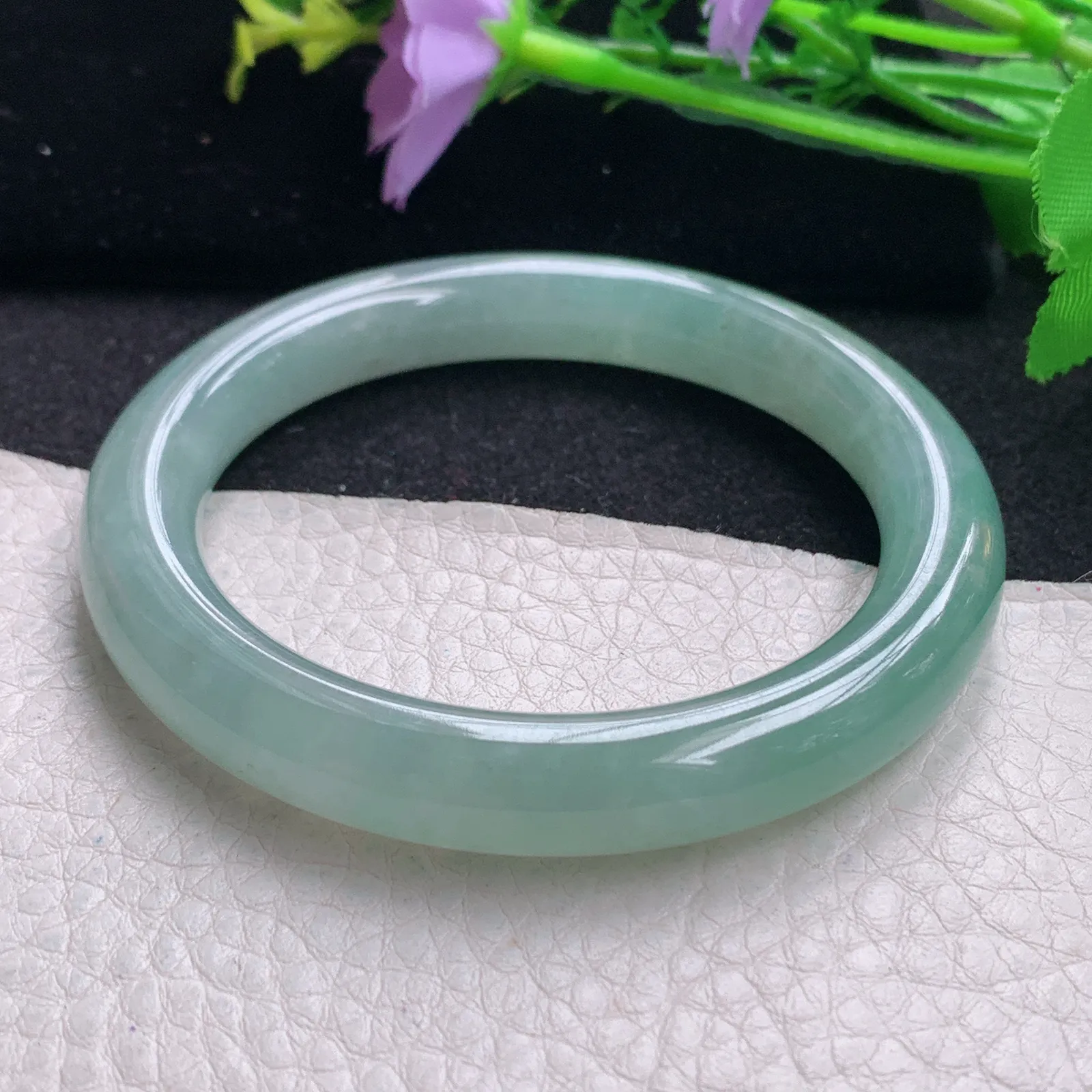 xc自然光54*9.6*9.4美人镯 缅甸翡翠玉手镯冰晴水灵圆条玉手环