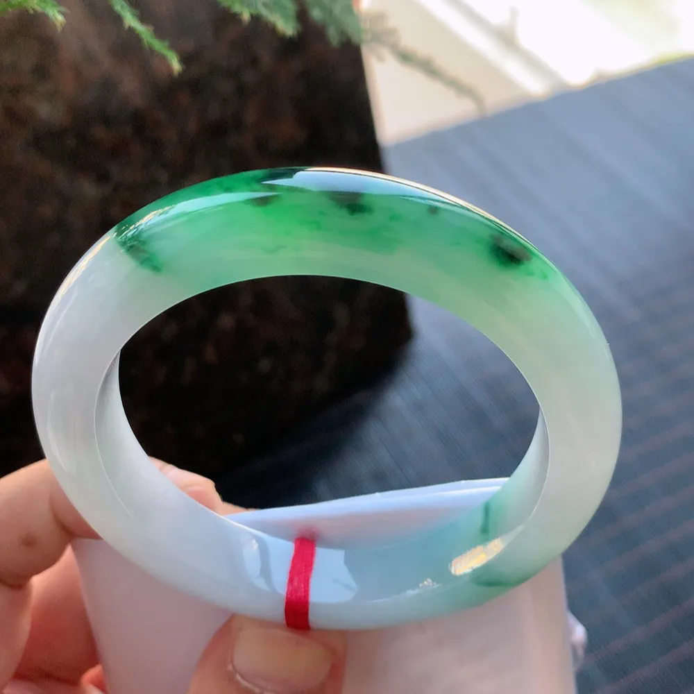 正圈冰绿 无瑕 尺寸:56.7/12.1/9.3 色好