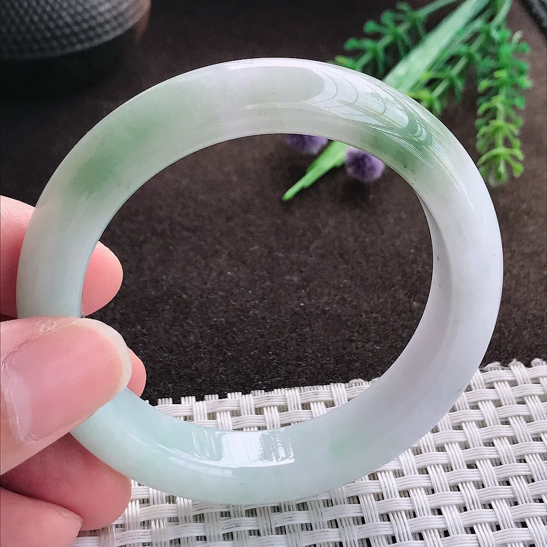 天然a货翡翠53.5/12.4/8.9老坑精美温润飘花手镯宽边翡翠玉手镯