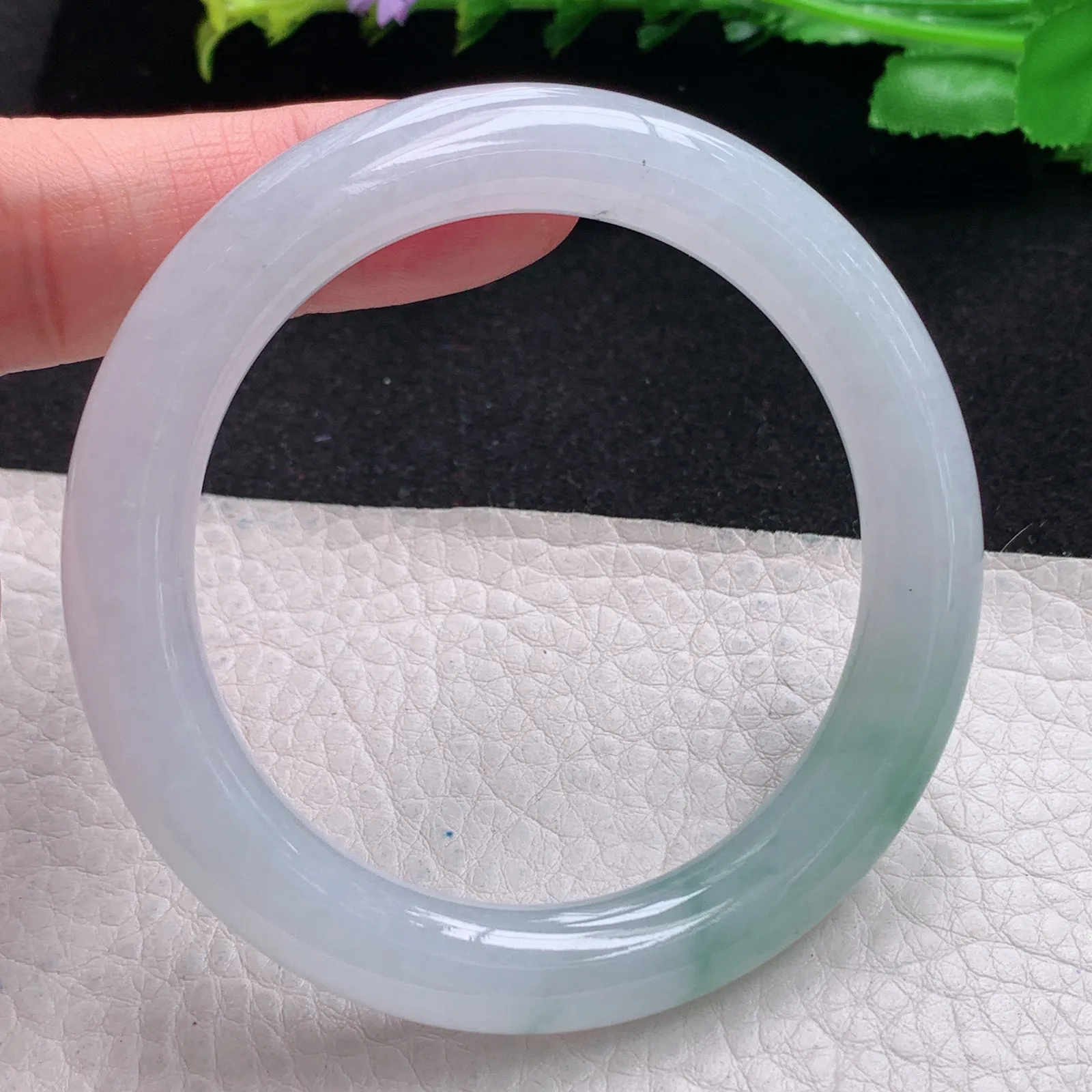 yh自然光53*8.8*9.3美人镯 缅甸翡翠玉手镯冰润飘花圆条玉手环 叮当镯