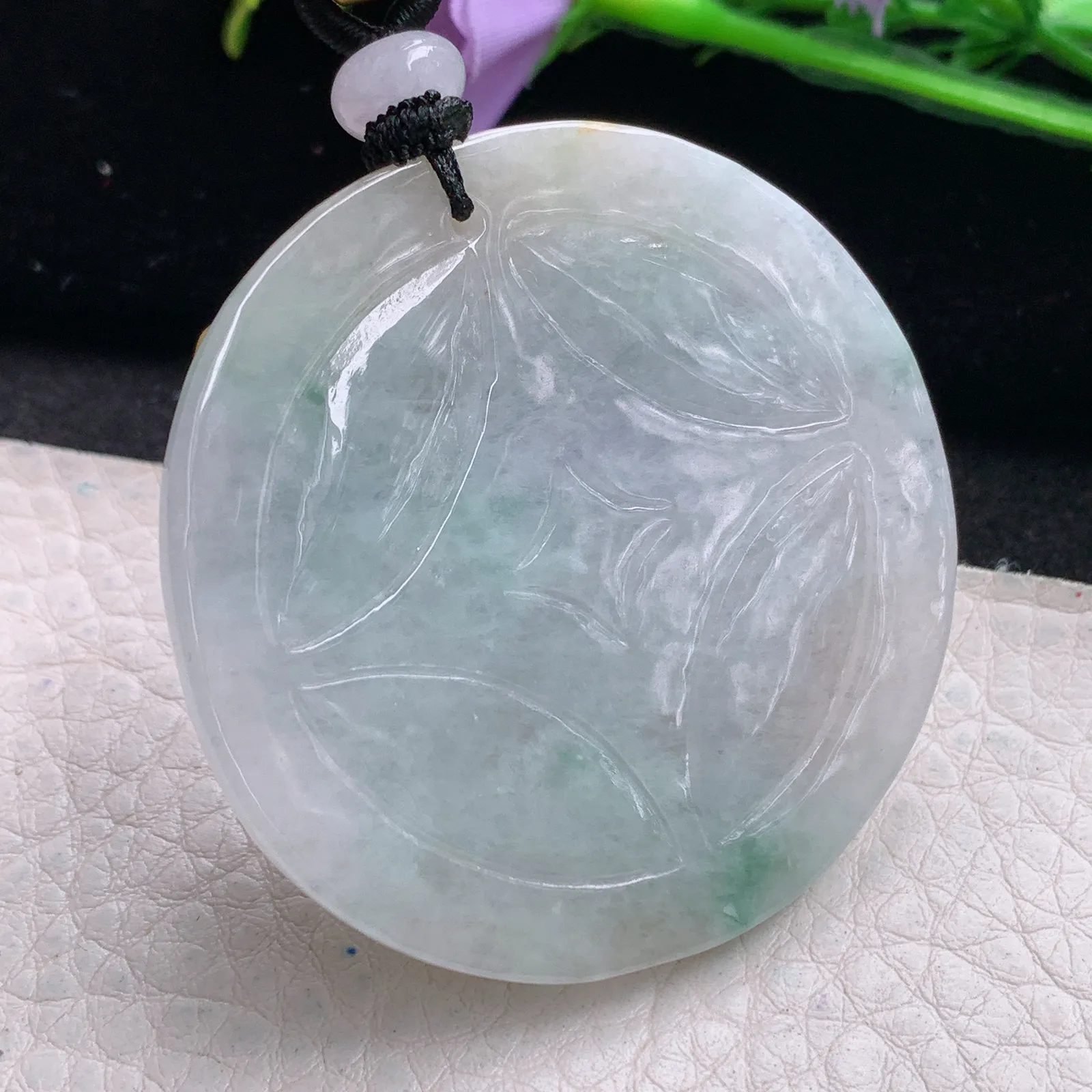 mut自然光49.2*14缅甸翡翠a货精雕事事如意 狮子头玉吊坠 玉挂件