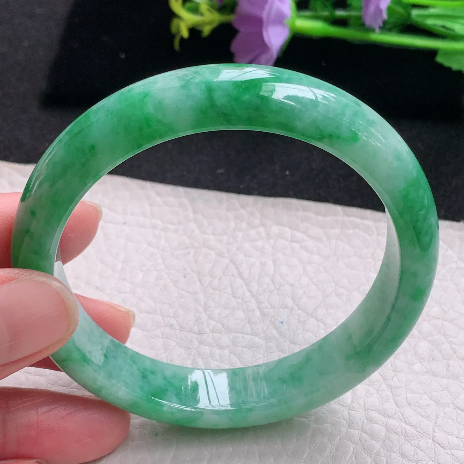 js自然光59*12.8*7.8平安镯 缅甸翡翠玉手镯辣绿宽边玉手环 美人镯