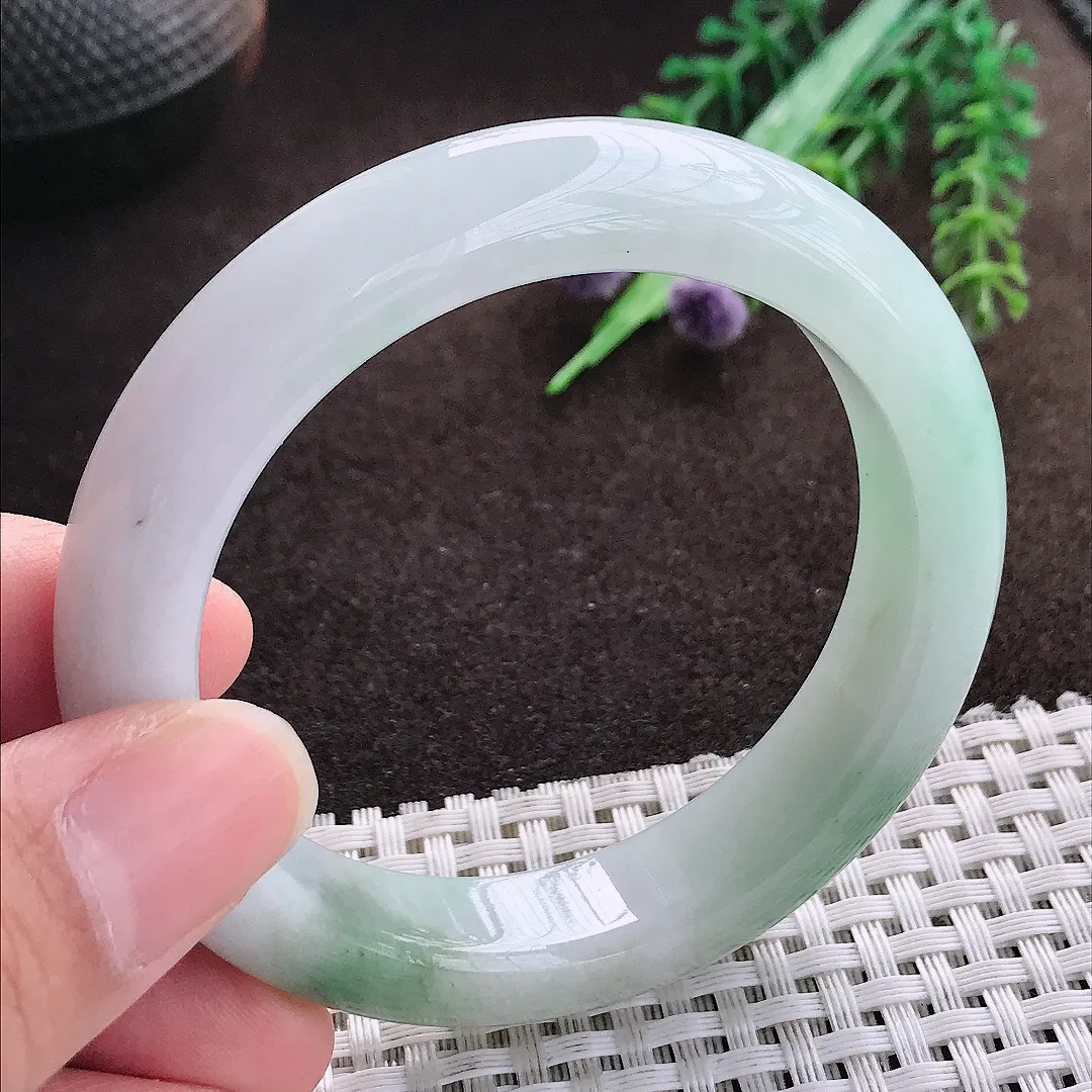 天然a货翡翠53.5/12.4/8.9老坑精美温润飘花手镯宽边翡翠玉手镯