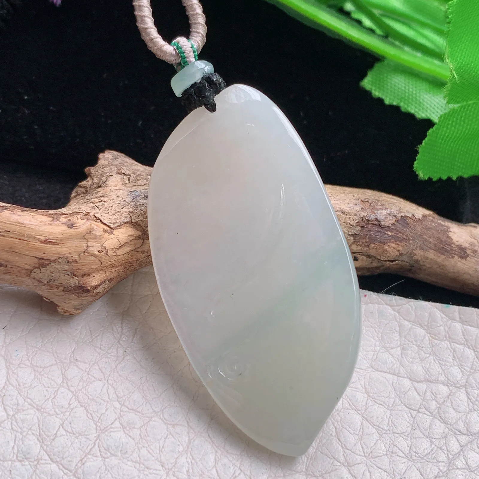 mut自然光46.8*23.5*9.5缅甸翡翠a货冰黄悟道玉吊坠 玉挂件