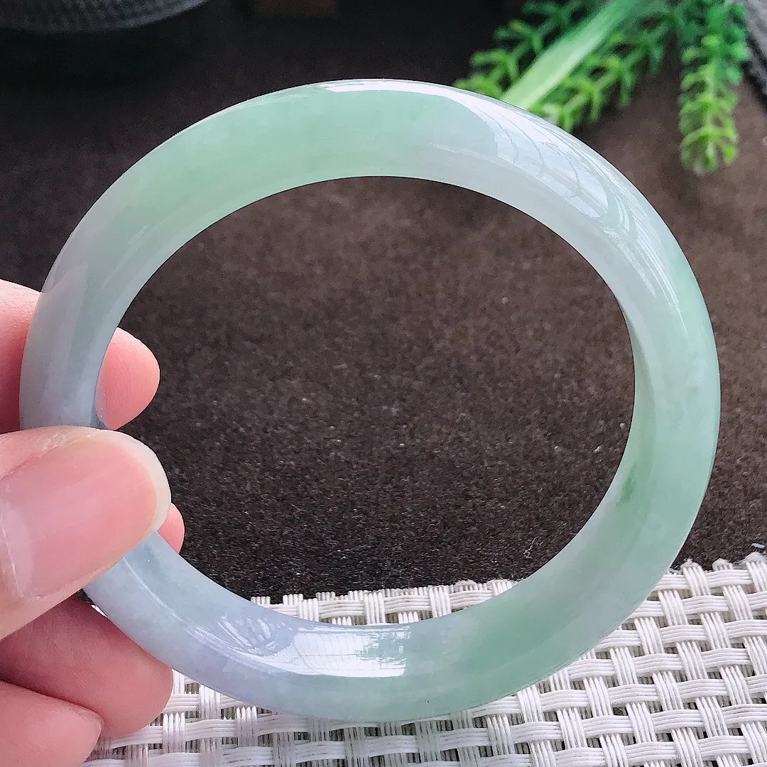 天然a货翡翠57.8/12.2/8.3老坑冰胶水灵春带彩手镯宽边翡翠玉手镯