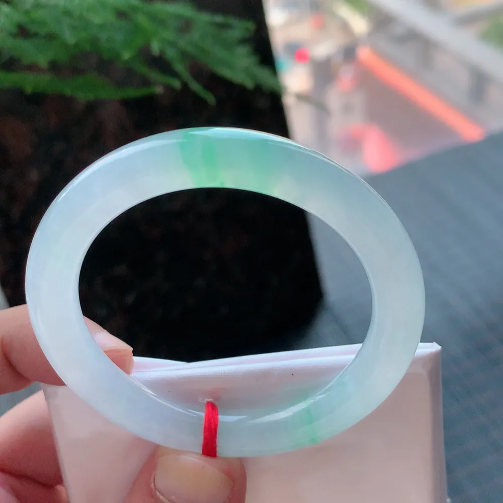 圆条高冰阳绿 无瑕 尺寸:50.2/8.7/8.4 种色俱佳