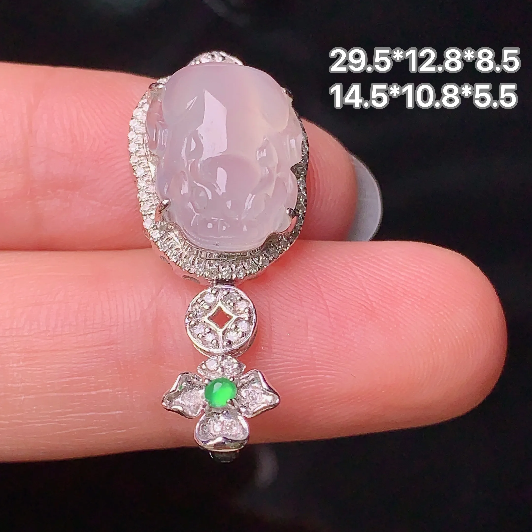 18k金钻镶嵌冰种貔貅吊坠 玉质细腻 色泽清新艳丽 整体尺寸29.5*12.8*8.5