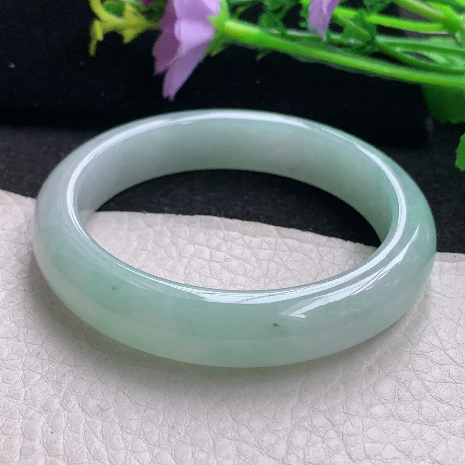 pj自然光55*12.2*8平安镯 缅甸翡翠玉手镯飘绿清新水灵宽边玉手环