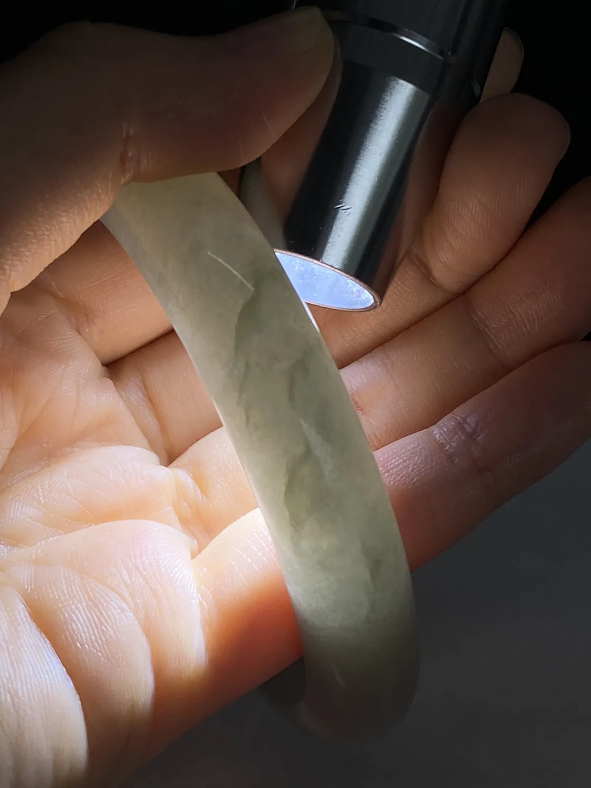 正圈59.3圈口，翡翠糯化种飘绿手镯