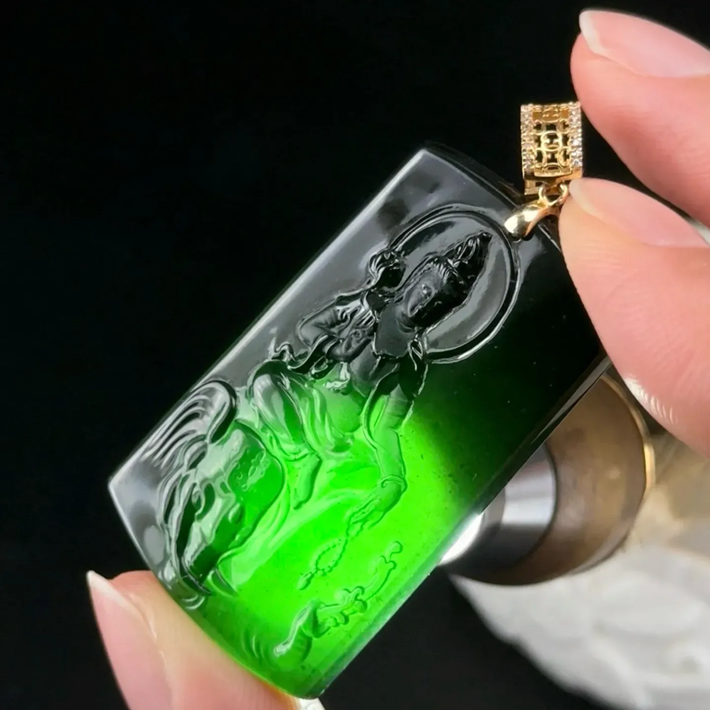 精品18k墨翠普贤菩萨 种好色正 黑度极好 打灯通透 油性十足 尺寸42.5