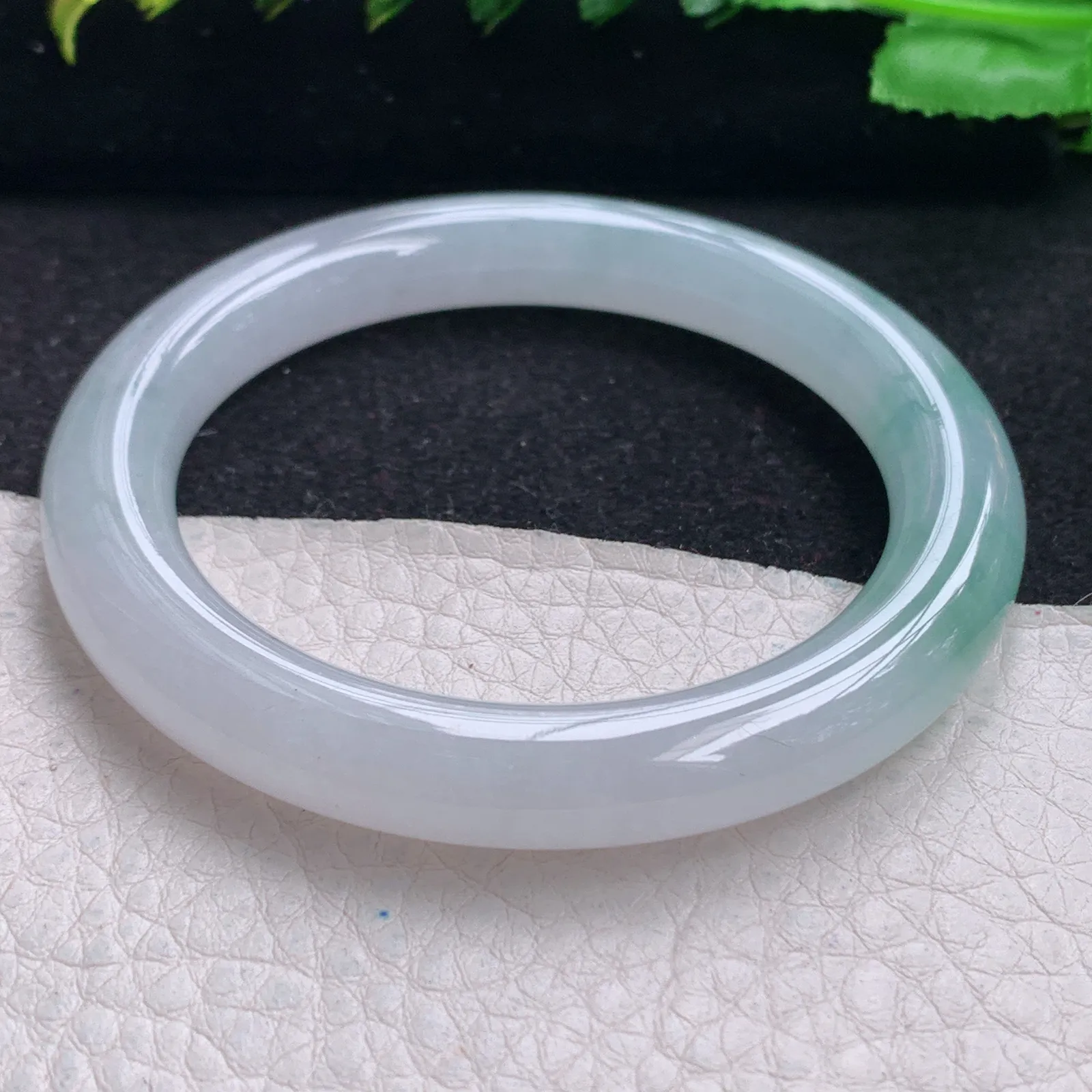 yh自然光53*8.8*9.3美人镯 缅甸翡翠玉手镯冰润飘花圆条玉手环 叮当镯