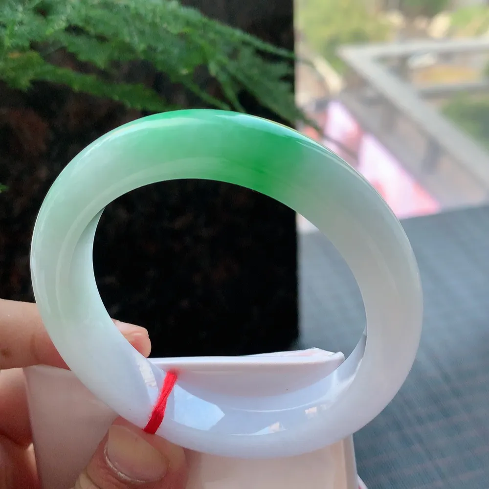 正圈一大圈春彩 无瑕 尺寸:58.1/13.1/10.1 色好