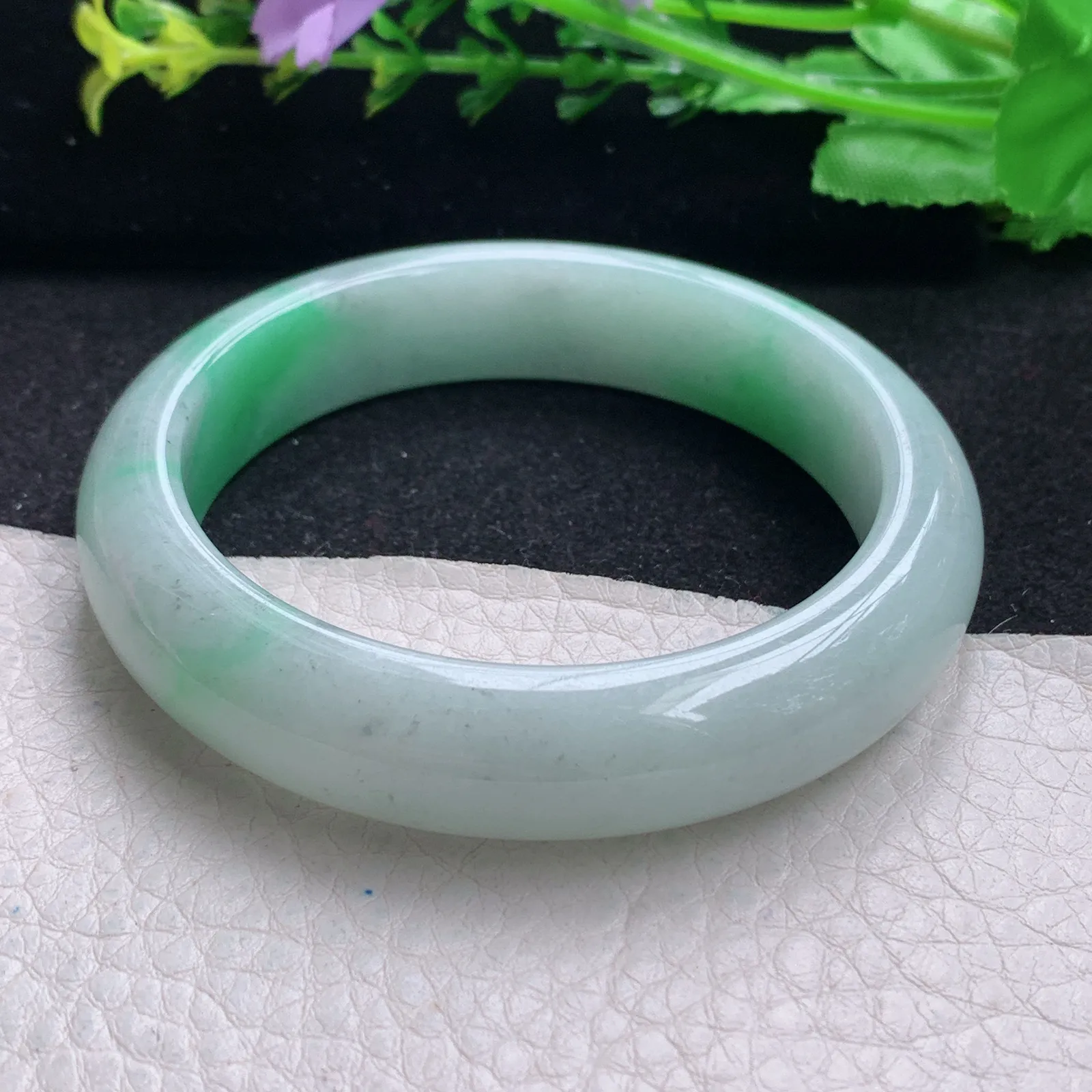 yh自然光56*13.5*8.5平安镯 缅甸翡翠玉手镯飘阳绿厚装玉手环