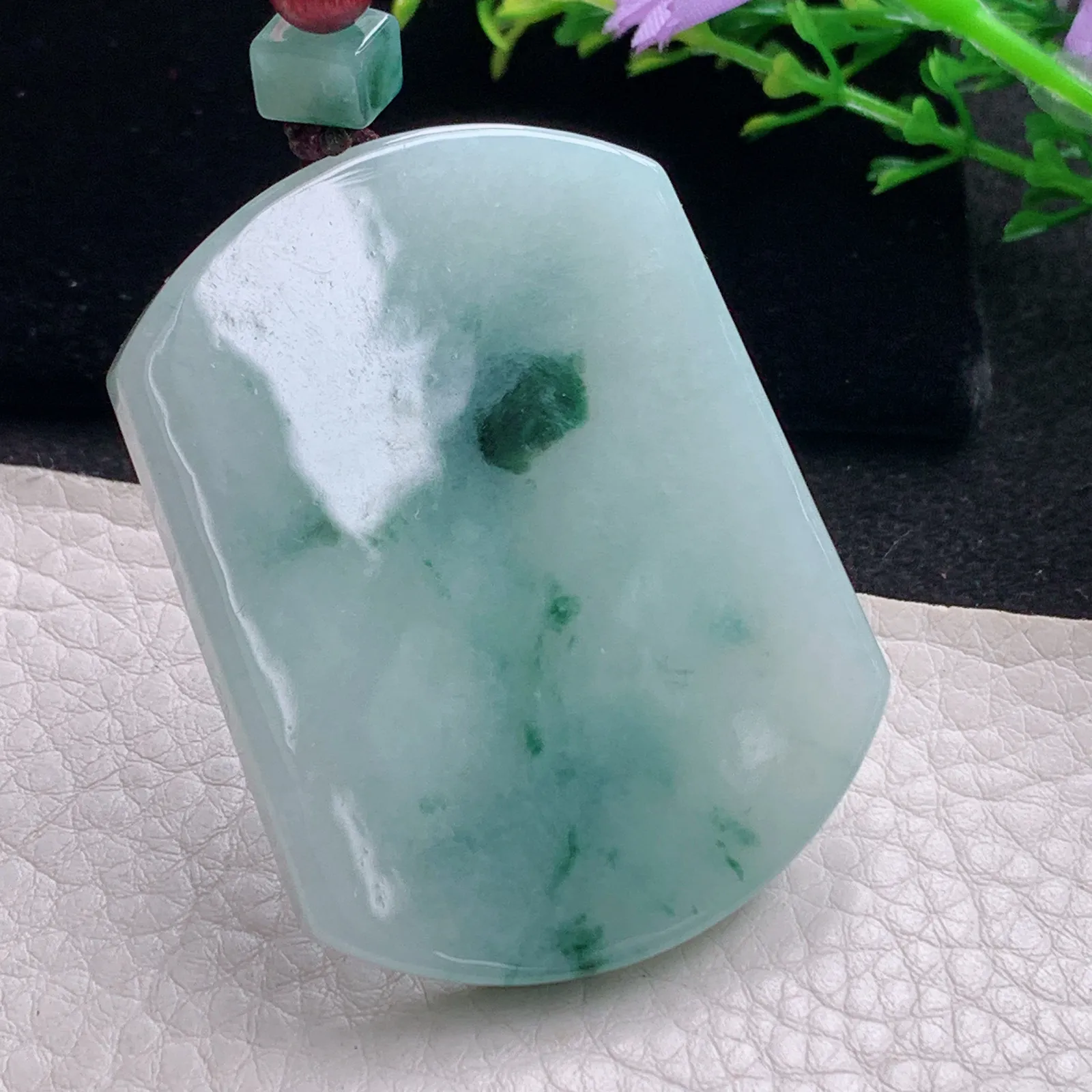 zen自然光52.5*40*5.8天然缅甸翡翠飘获平安无事牌玉吊坠 玉挂件