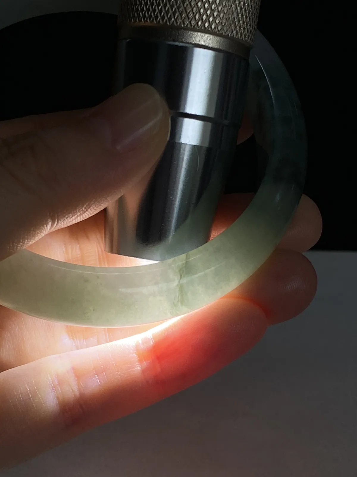 正圈59.3圈口，翡翠糯化种飘绿手镯