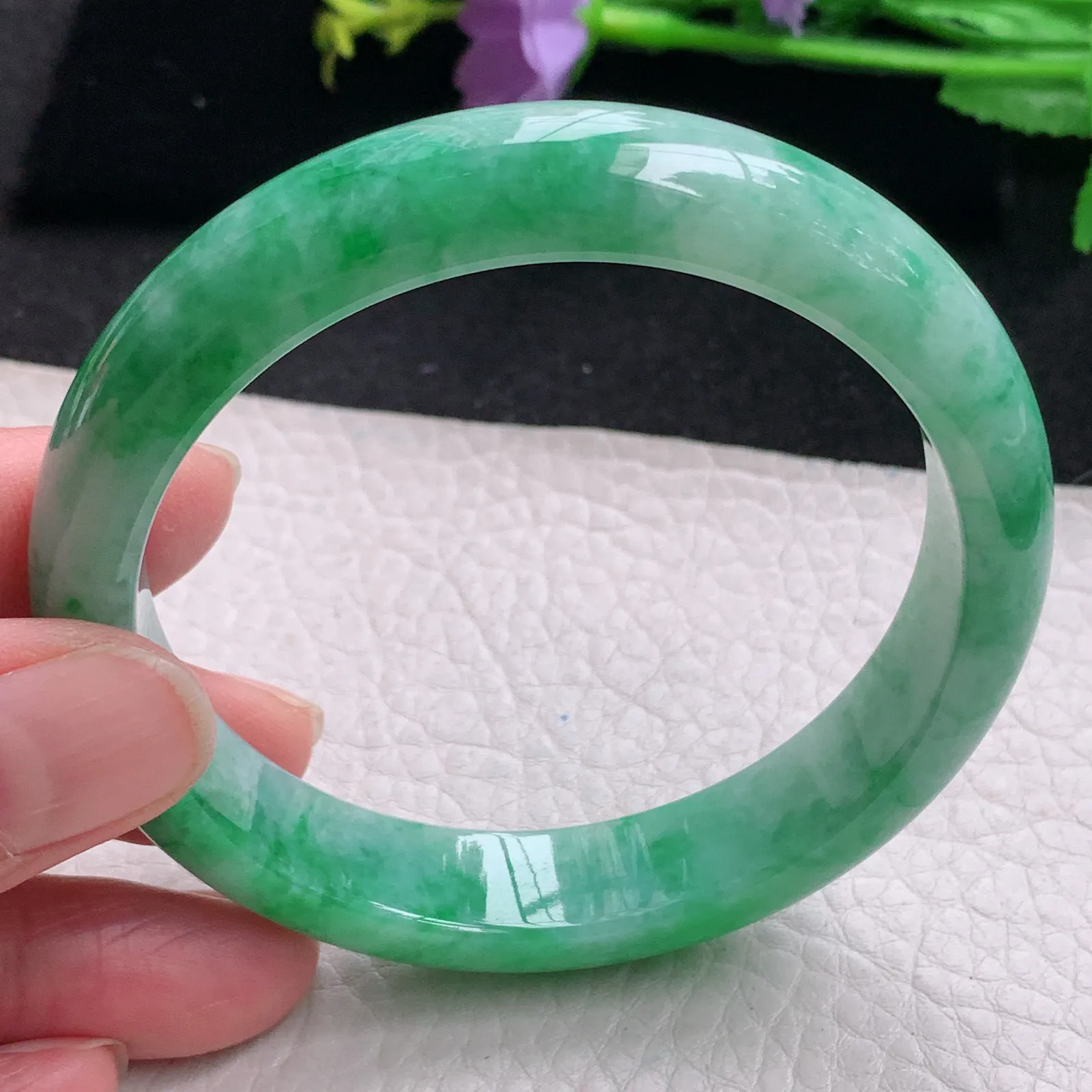 js自然光59*12.8*7.8平安镯 缅甸翡翠玉手镯辣绿宽边玉手环 美人镯
