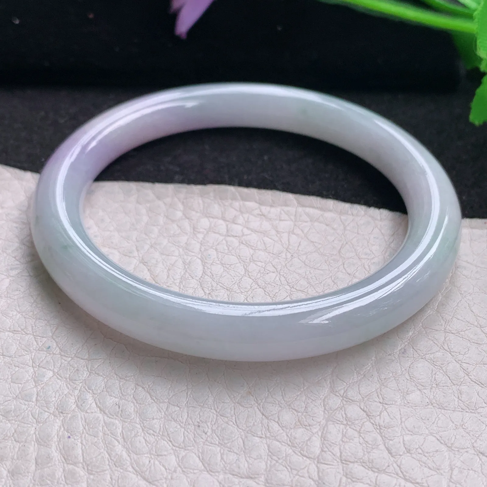 xx自然光54.5*8*8.3美人镯 缅甸翡翠玉手镯春带彩圆条玉手环