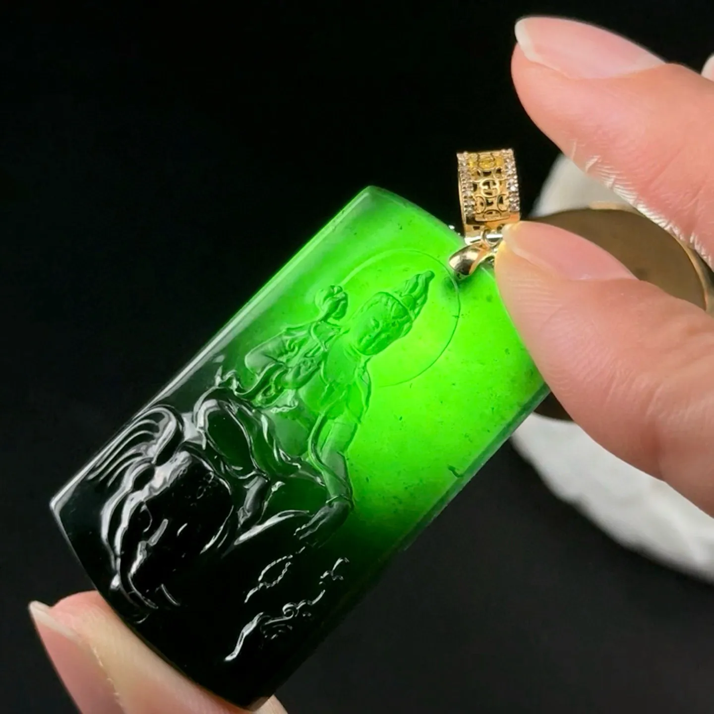 精品18k墨翠普贤菩萨 种好色正 黑度极好 打灯通透 油性十足 尺寸42.5