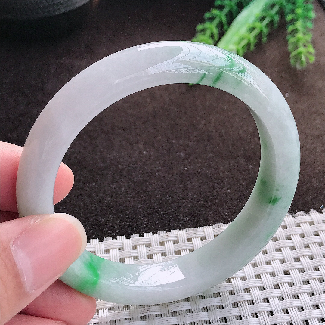 天然a货翡翠55/11.6/8.2老坑精美温润飘阳绿手镯宽边翡翠玉手镯