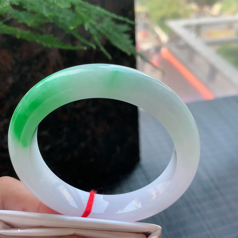 正圈一大圈春彩 无瑕 尺寸:58.1/13.1/10.1 色好