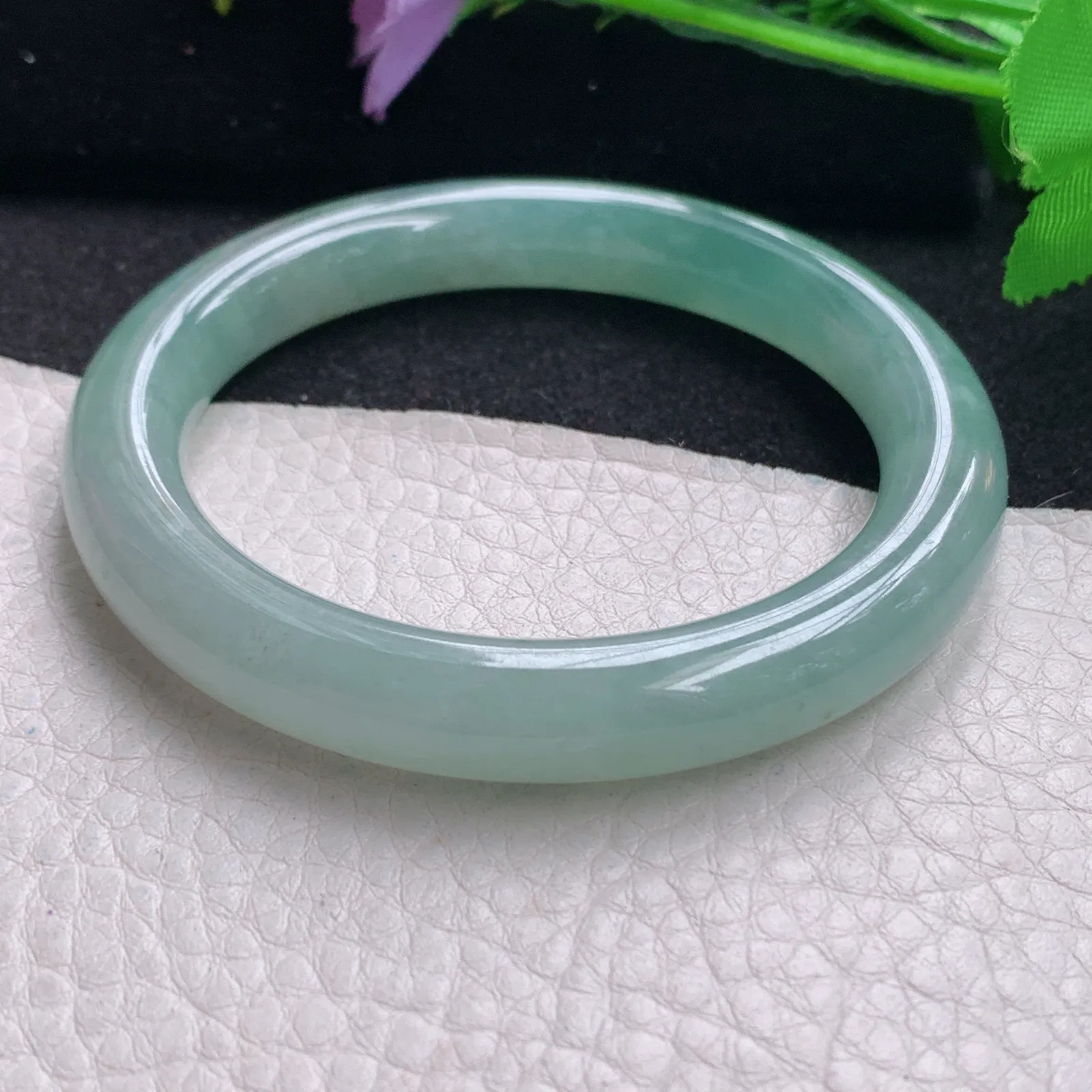 xc自然光54*9.6*9.4美人镯 缅甸翡翠玉手镯冰晴水灵圆条玉手环