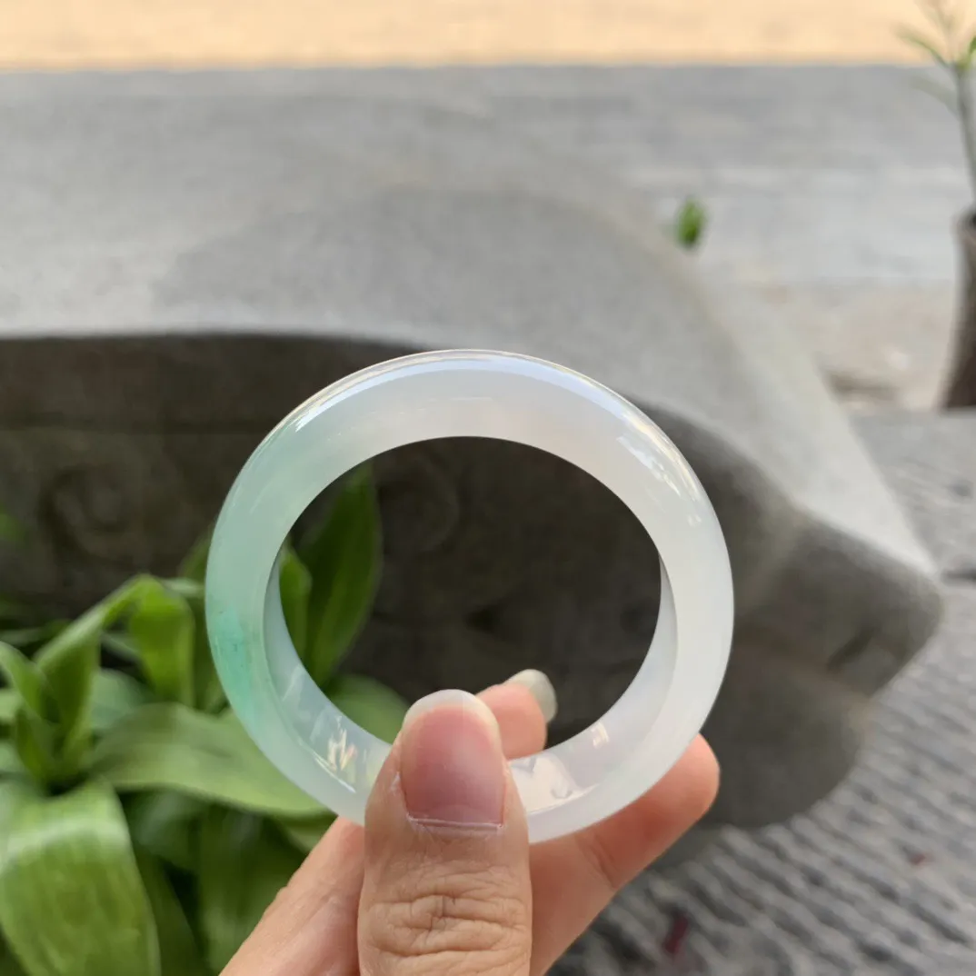 小圈口 52-45.7-12.3-7.4【冰种甜绿贵妃手镯】贵妃52 53可戴