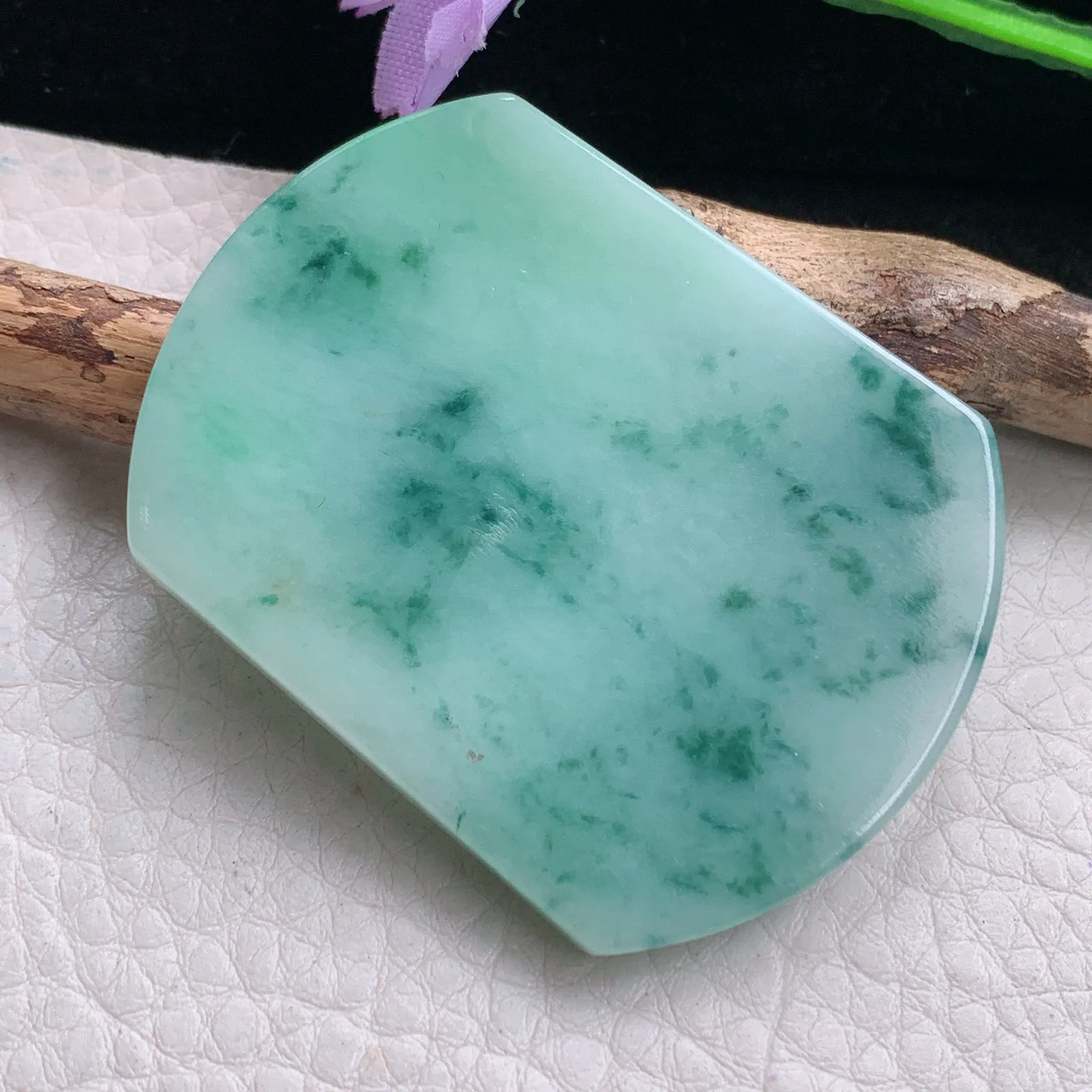 zen自然光52.2*40*5.5天然缅甸翡翠飘花平安无事牌玉吊坠 玉挂件