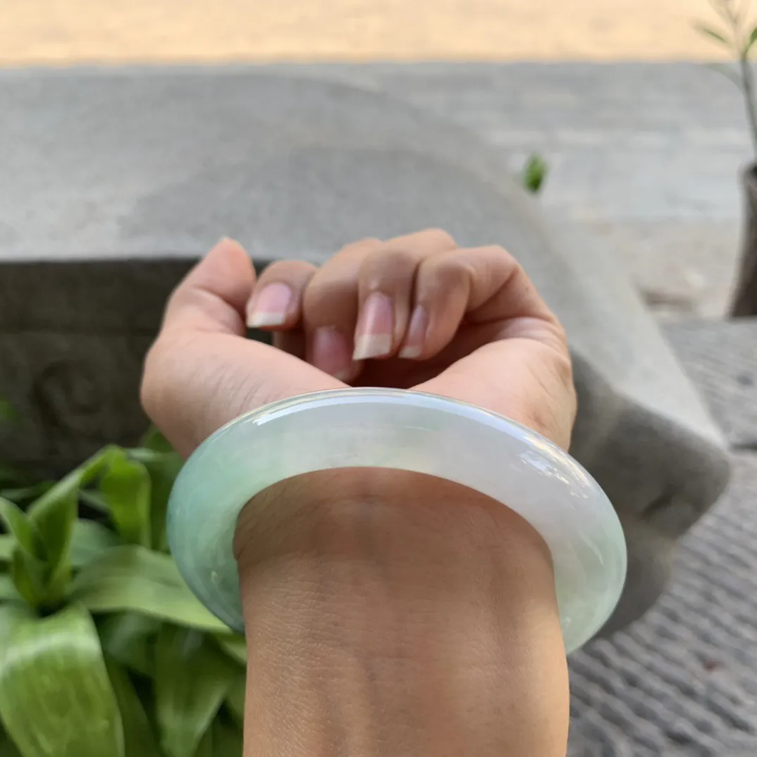圈口55.7-11.5 【冰飘绿圆条手镯】圆条55 56可戴