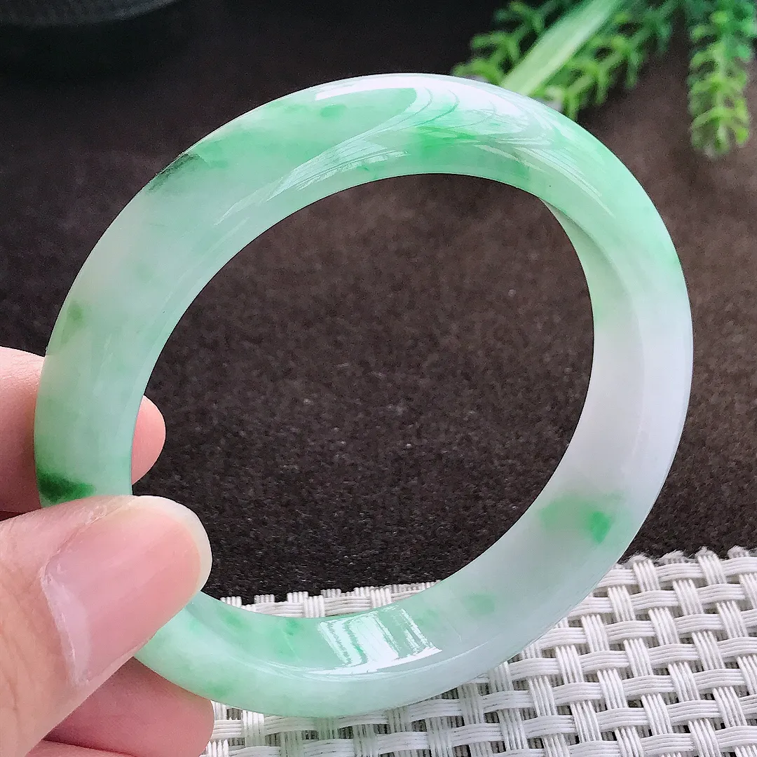 天然a货翡翠56/13.3/8.2老坑精美冰润飘阳绿花手镯宽边翡翠玉手镯