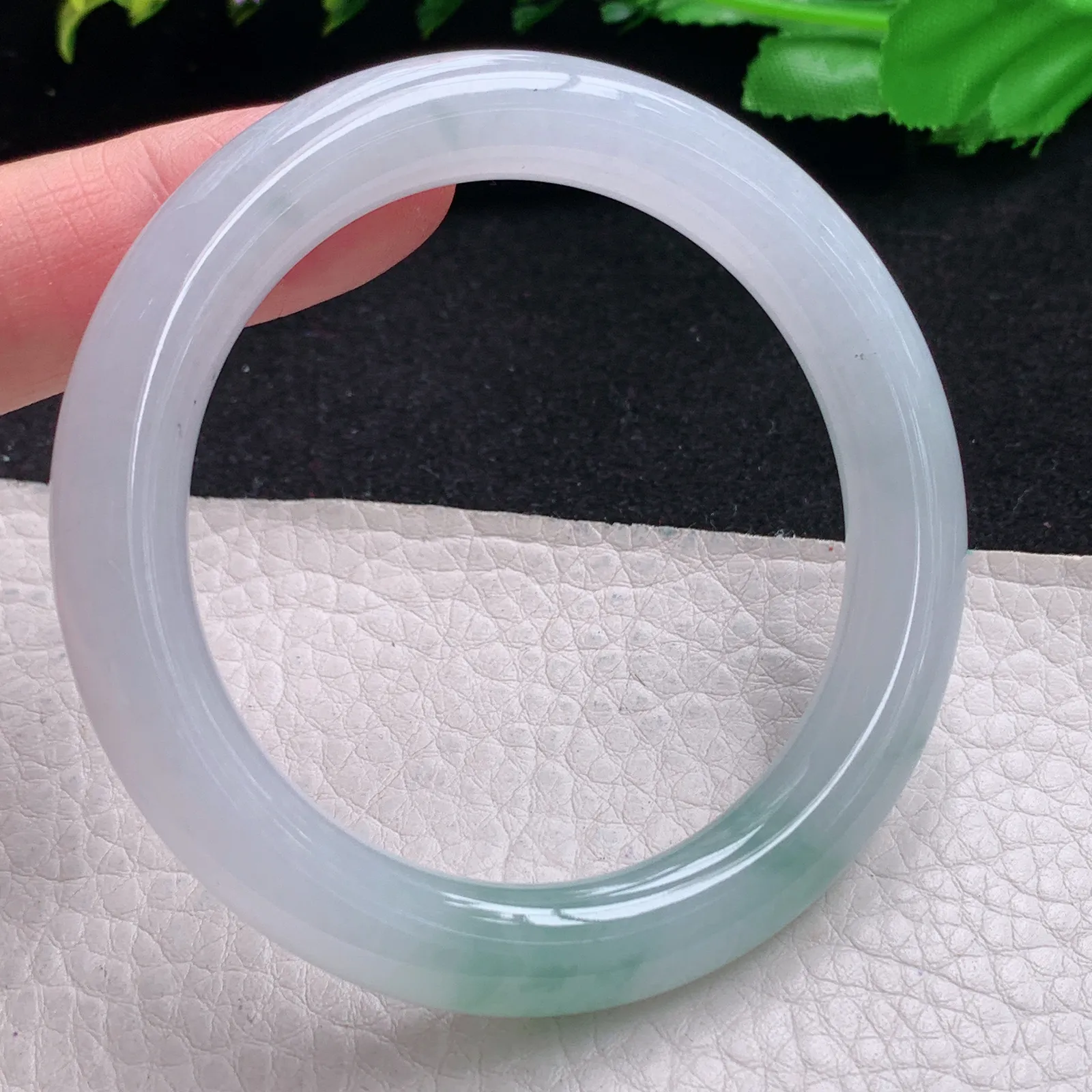 yh自然光53*8.8*9.3美人镯 缅甸翡翠玉手镯冰润飘花圆条玉手环 叮当镯