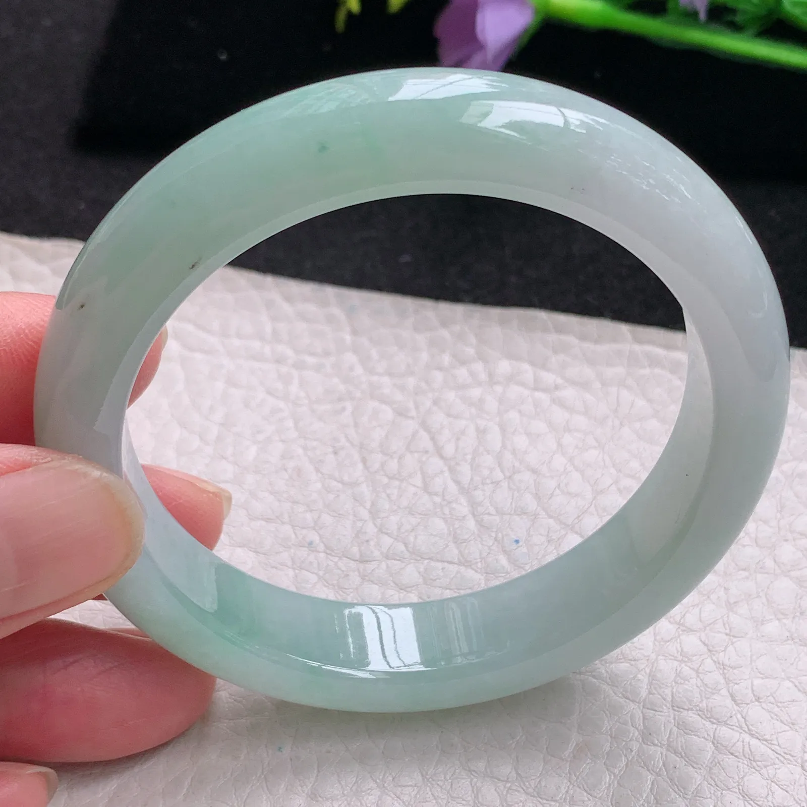 pj自然光55*12.2*8平安镯 缅甸翡翠玉手镯飘绿清新水灵宽边玉手环