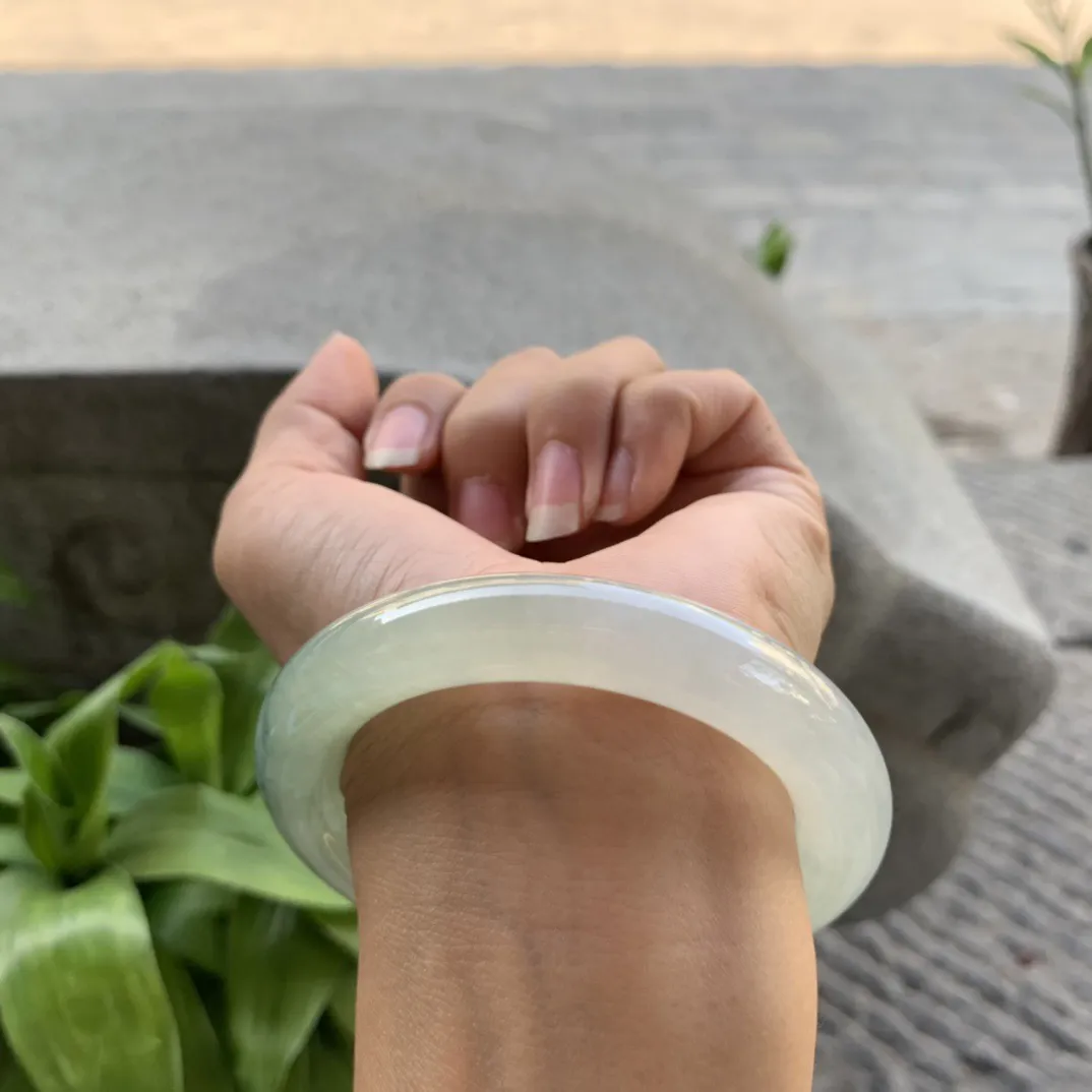 圈口 55.8-11.1【冰黄飘花圆条手镯】圆条55 56可戴