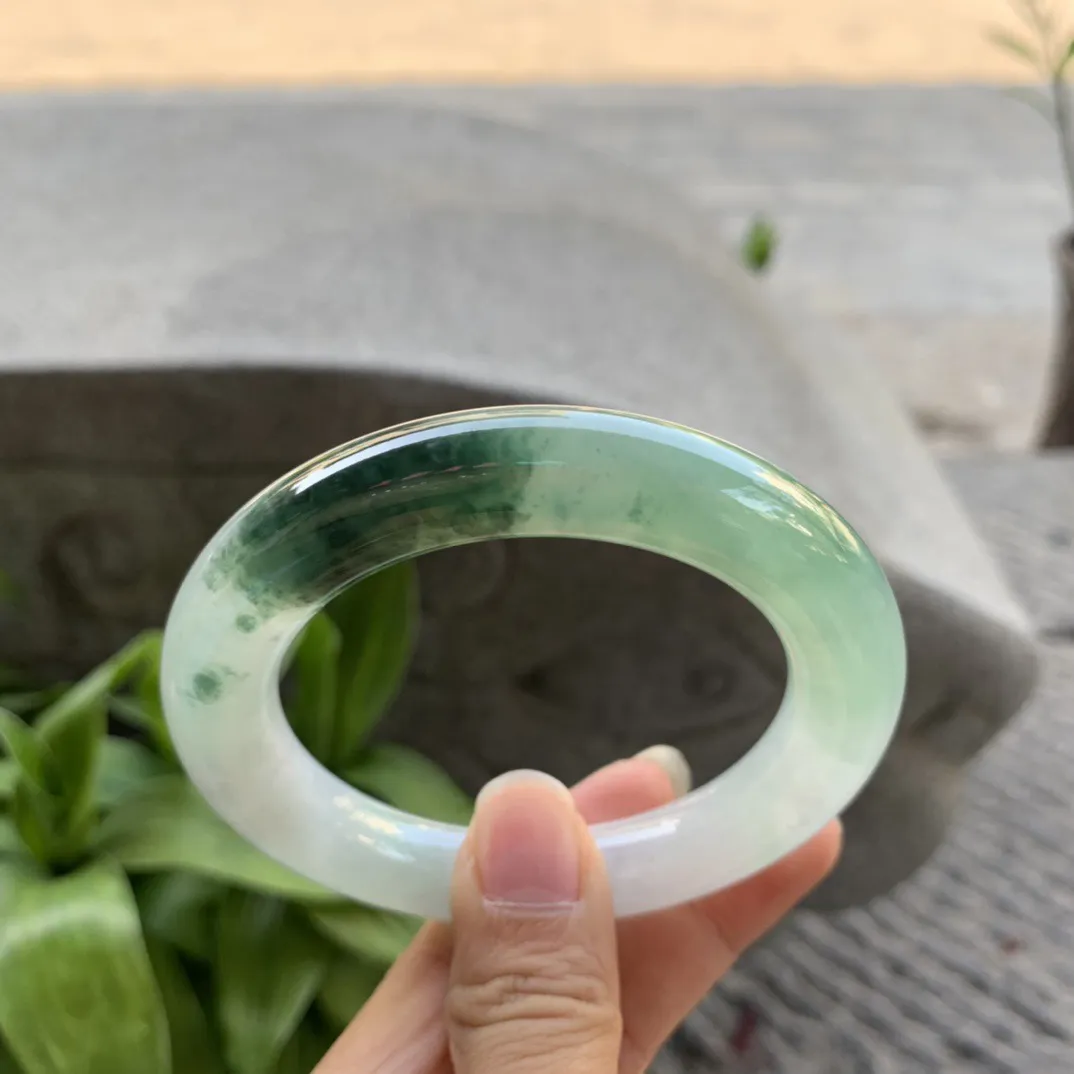 圈口55.7-11.5 【冰飘绿圆条手镯】圆条55 56可戴