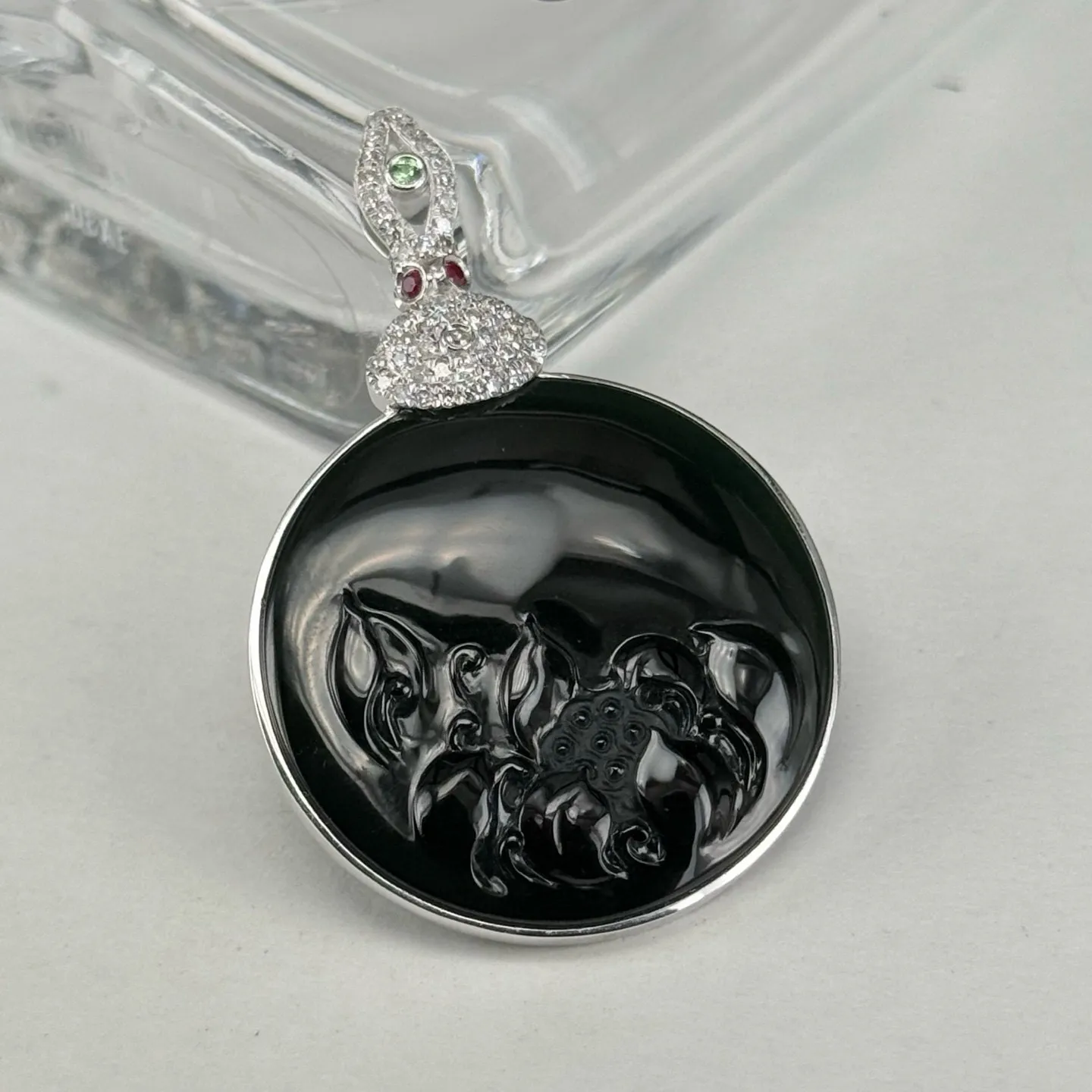 精品铂金墨翠荷花仿古牌 种好色正 黑度极好 打灯通透 尺寸50.3