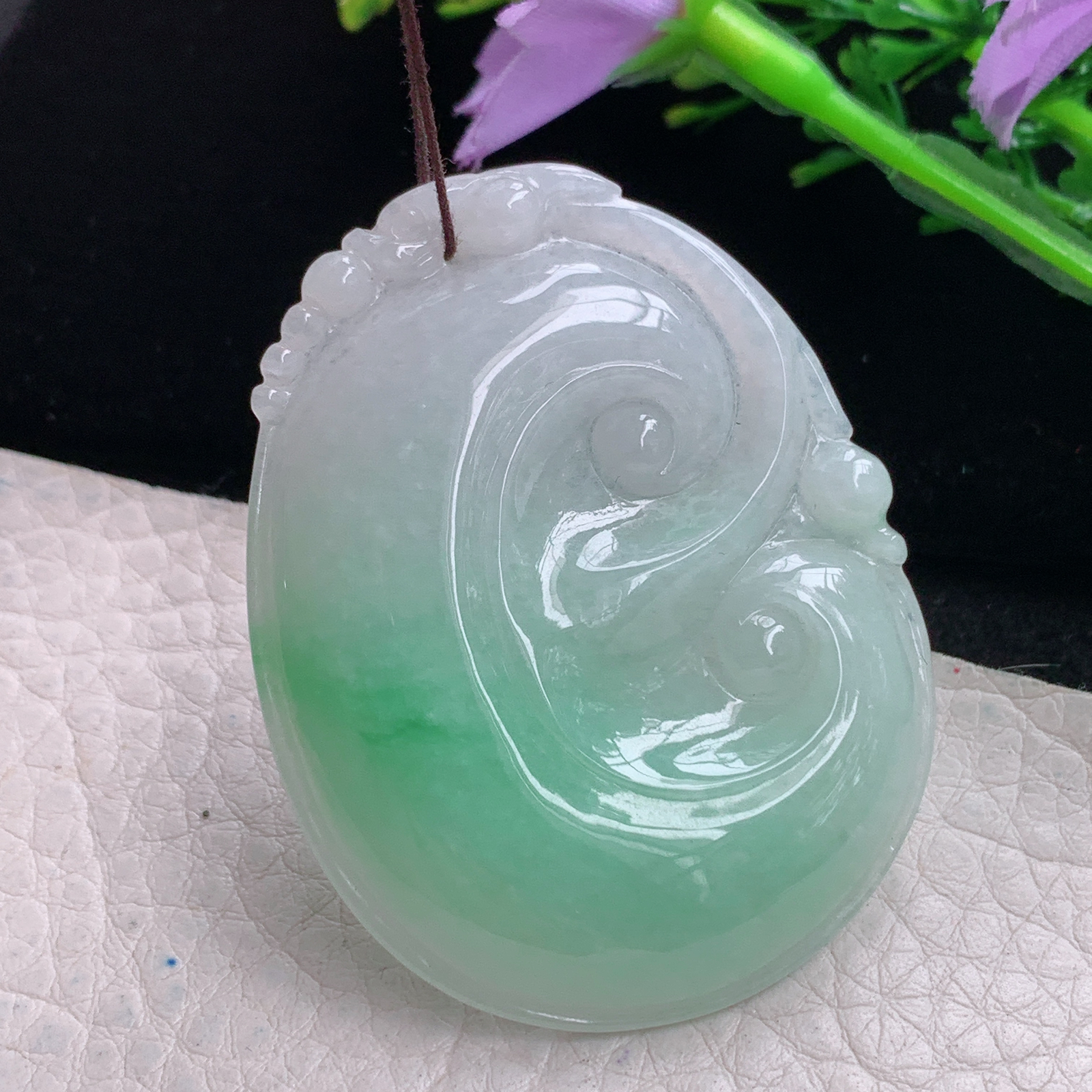 zen自然光52*40*5.8天然缅甸翡翠飘绿大如意 玉如意玉吊坠 毛衣坠