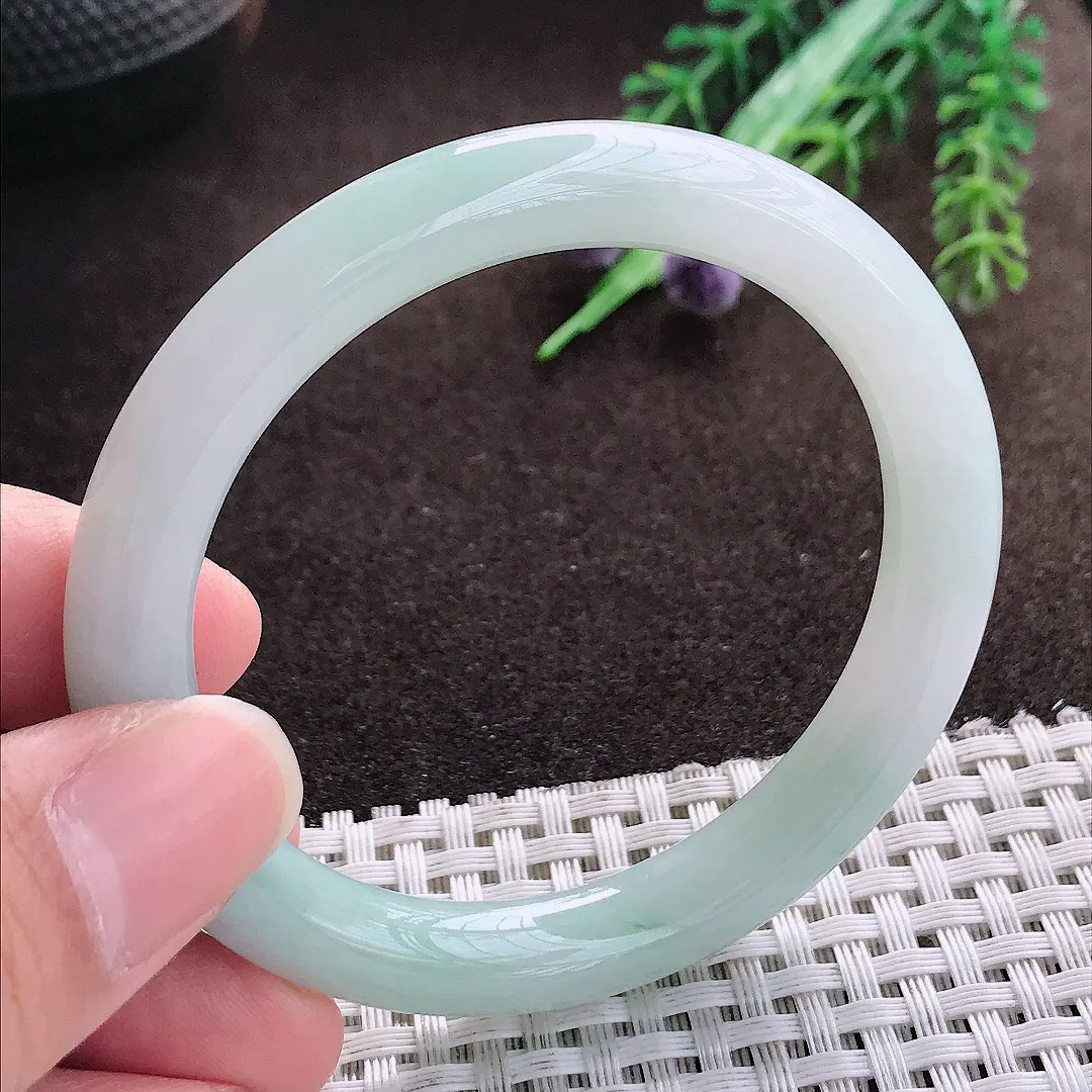 天然a货翡翠52/8.6/8.3老坑冰润起胶飘花圆条手镯翡翠玉手镯